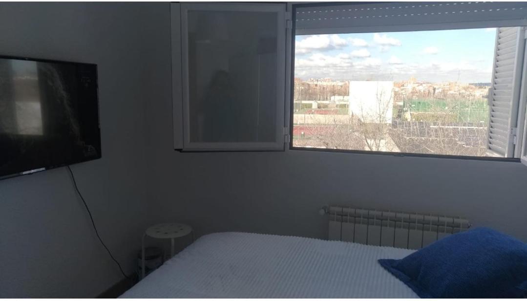 Amplia Habitacion En Vivienda Duplex Madrid Exteriér fotografie